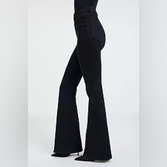 Good American Power Stretch Pull-On Flare Jeans - Picture 3 of 9